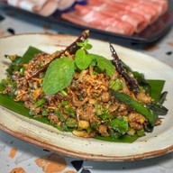 Zaab Eli (แซ่บอีลี่) ฟิวเจอร์พาร์ค และสเปลล์