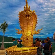 วัดพระธาตุผาซ่อนแก้ว