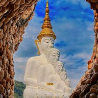 วัดพระธาตุผาซ่อนแก้ว