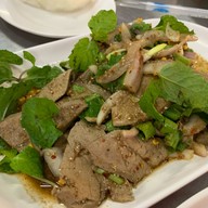 นายแอร์ หมูจุ่ม กัลปพฤกษ์
