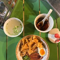 🍜 บะหมี่แห้ง ดันดัน เกี๊ยวสด พญาไท