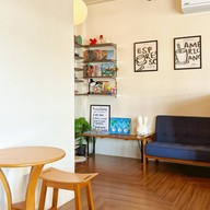 เฮือน | HUEN Cafe & Restaurant