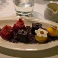 Sirocco โรงแรมเลอบัว แอท สเตท ทาวเวอร์