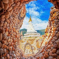 วัดพระธาตุผาซ่อนแก้ว