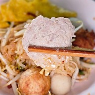 เมนูของร้าน เย็นตาโฟรสเด็ด แบริ่ง 68