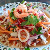 ร้านยำตำเต๋อ