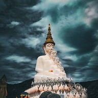 วัดพระธาตุผาซ่อนแก้ว