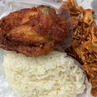 ซอฟียา ไก่ทอด ข้าวหมก ไก่กอเเละ