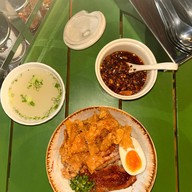 🍜 บะหมี่แห้ง ดันดัน เกี๊ยวสด พญาไท