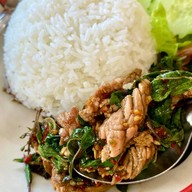 ป.ประทีป ก๋วยเตี๋ยวเรือ สาขาสำเพ็งเมืองคอน ลานนายหัว (ตรงข้ามสำเพ็งเมืองคอน)