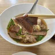 เมนูของร้าน กอเต็กเชียง 6 ก๋วยเตี๋ยวเนื้อตุ๋น-หมูตุ๋น ดอนเมือง