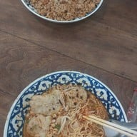 โก๋ ก๋วยเตี๋ยวไก่ตุ๋น นุ่มละลาย สนามบินน้ำ