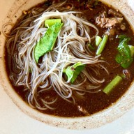 ป.ประทีป ก๋วยเตี๋ยวเรือ สาขาสำเพ็งเมืองคอน ลานนายหัว (ตรงข้ามสำเพ็งเมืองคอน)