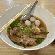 เมนูของร้าน กอเต็กเชียง 6 ก๋วยเตี๋ยวเนื้อตุ๋น-หมูตุ๋น ดอนเมือง