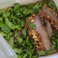 เมนูของร้าน เจ๊แดงสามย่าน ส้มตำ คอหมูย่าง เจ๊แดงจุ่มนัวร์ ซีคอนสแควร์ ศรีนครินทร์