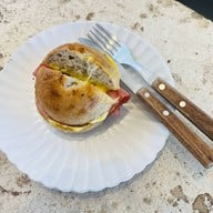 ROAST8RY : Flagship store