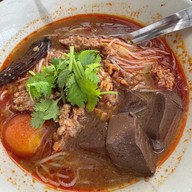 ก๋วยเตี๋ยวข้างบ้าน ติวานนท์ 3 แยก 10