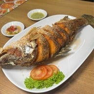 วารีธารา บรรทัดทอง อาหารทะเลพื้นบ้าน วารีธารา