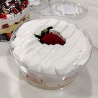 ร้านเนียแอนด์อีวาน (เค้กเนเน่) เซ็นทรัลอุบล