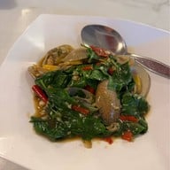 เหลาเหลา อารีย์