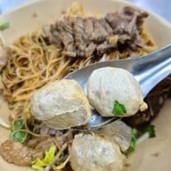 ลูกชิ้นศรีย่าน ตลาดศรีย่าน (ไม่มีสาขา) ตลาดศรีย่าน