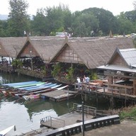 บรรยากาศ สะพานข้ามแม่น้ำแคว