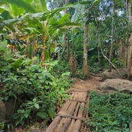 บรรยากาศ เนินส่งญาติ