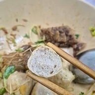 ลูกชิ้นศรีย่าน ตลาดศรีย่าน (ไม่มีสาขา) ตลาดศรีย่าน