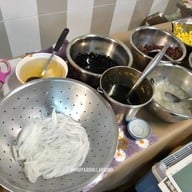 ขนมจีนไหหลำ เจ๊วา-เจ๊หย่ง ดุสิต