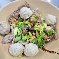 ลูกชิ้นศรีย่าน ตลาดศรีย่าน (ไม่มีสาขา) ตลาดศรีย่าน