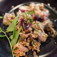 อิเจ้แจ่วฮ้อน แอนด์ ชาบู สีลม