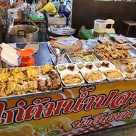 ไก่ต้มน้ำปลาน้ำจิ้มซีฟู้ดตลาดสุวรรณเกลียวทอง(ท่าเรือ) ตลาดสุวรรณเกลียวทอง