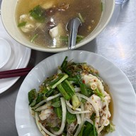 เฮียหวาน ข้าวต้มปลา สาทร