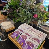 อิเจ้แจ่วฮ้อน แอนด์ ชาบู สีลม