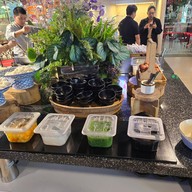 อิเจ้แจ่วฮ้อน แอนด์ ชาบู สีลม