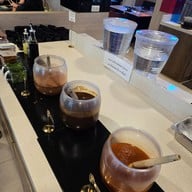 อิเจ้แจ่วฮ้อน แอนด์ ชาบู สีลม