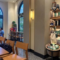 Starbucks Sunset Town (Cable car station)