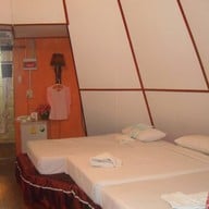 บรรยากาศ ทองสมบูรณ์คลับ