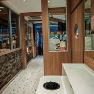 บรรยากาศ BEARHOUSE (แบร์เฮาส์) Wang Lang