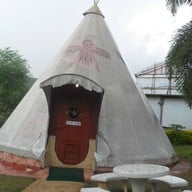 บรรยากาศ ทองสมบูรณ์คลับ