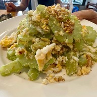 เมนูของร้าน ครัวชุติกาญจ์ บ้านโป่ง