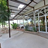 บรรยากาศ แกะ กะ บัว ฟาร์มคาเฟ่ & เรสเตอร์รองค์