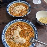 เมนูของร้าน เล็กใหญ่ ก๋วยเตี๋ยวต้มยำโบราณ บรรทัดทอง