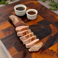 ฟุ้ง สเต็กและสลัด (Steak & Salad) ฟุ้ง