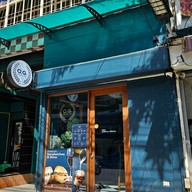 หน้าร้าน O.G. Sandwich Shop นางลิ้นจี่