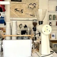 & AMPERSAND COFFEE ROASTERS เดอะบล๊อค ราชพฤกษ์