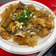 เฮงหอยทอดชาวเล ตลาดต้นสัก