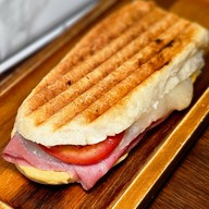 เมนูของร้าน O.G. Sandwich Shop นางลิ้นจี่