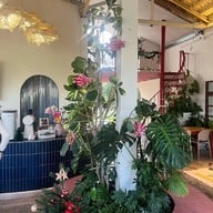 Summer Rain Cafe&Casual Dining