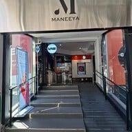 Uno Coffee Maneeya center